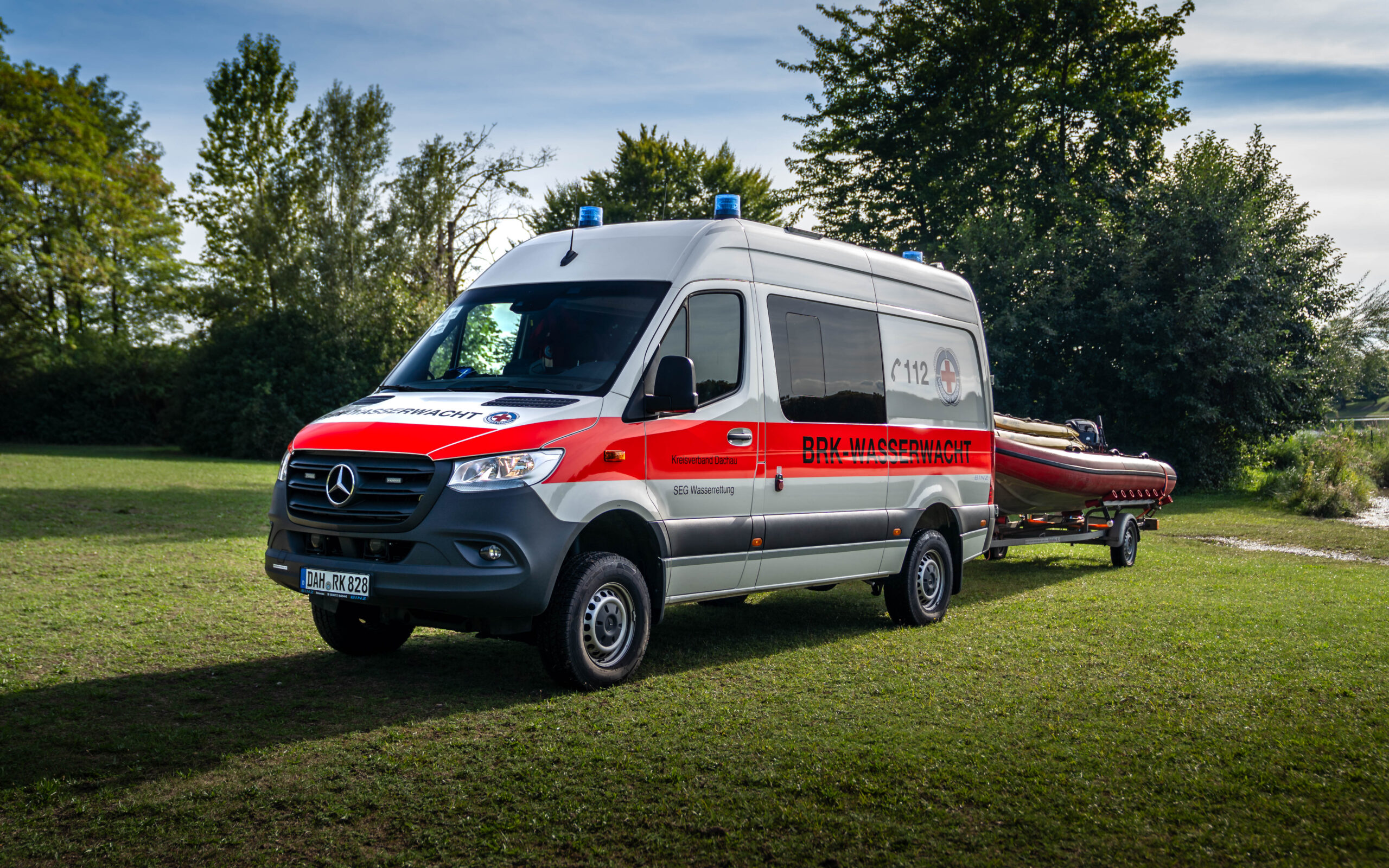 Wasserrettungsfahrzeug IND 91/1 mit Anhänger